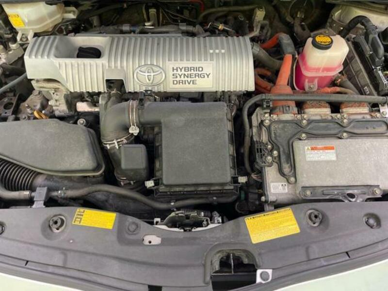 PRIUS-17