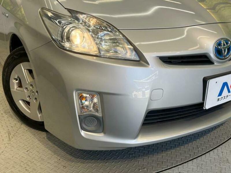 PRIUS-11