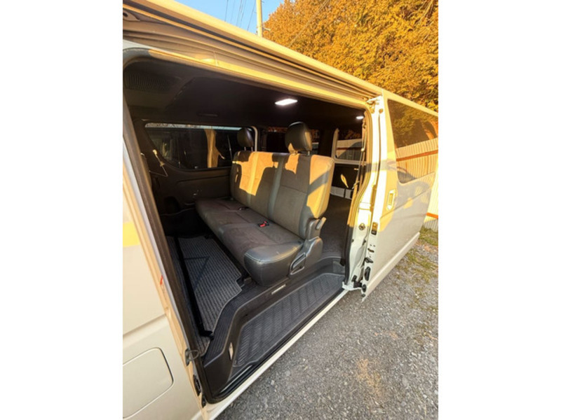 HIACE VAN-12