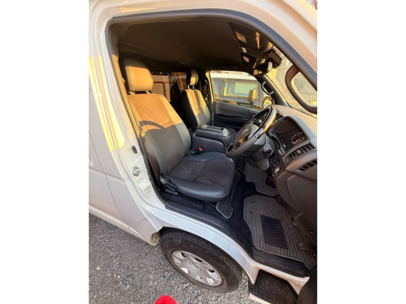 HIACE VAN-2