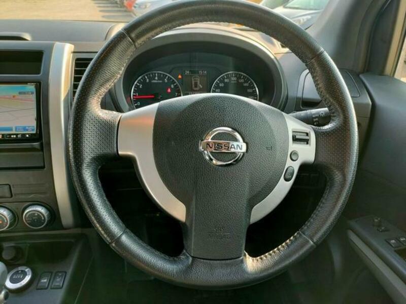X-TRAIL-17