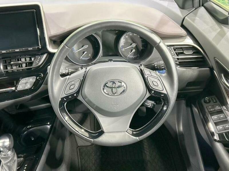 C-HR-11