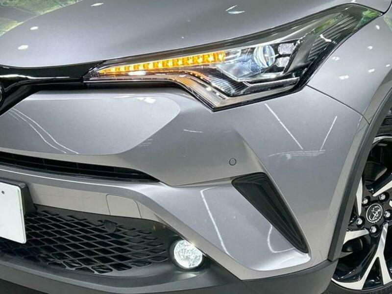 C-HR-12