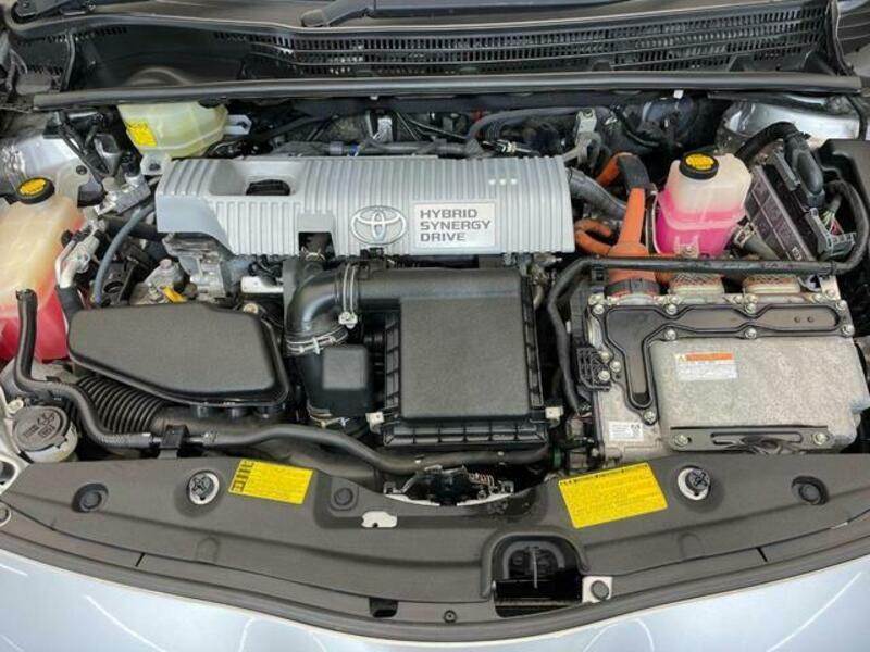 PRIUS-17