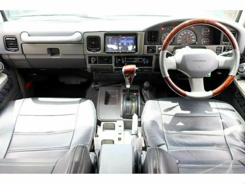LAND CRUISER PRADO-1