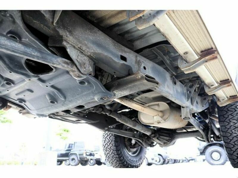 LAND CRUISER PRADO-10