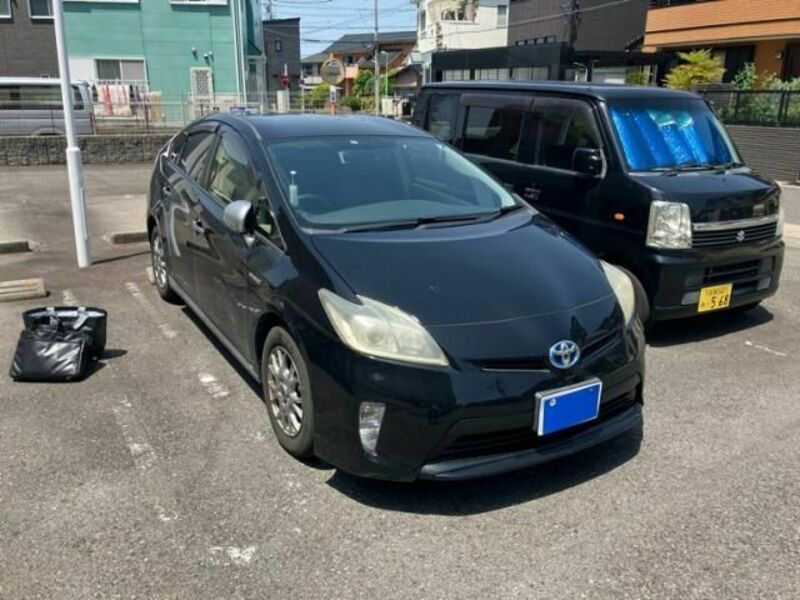 TOYOTA　PRIUS
