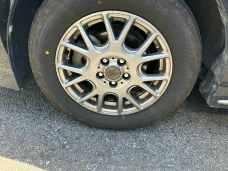 PRIUS-4