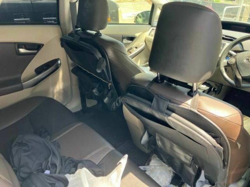 PRIUS-12