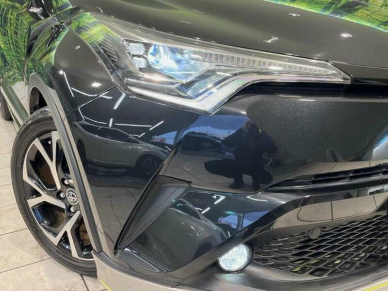 C-HR-12
