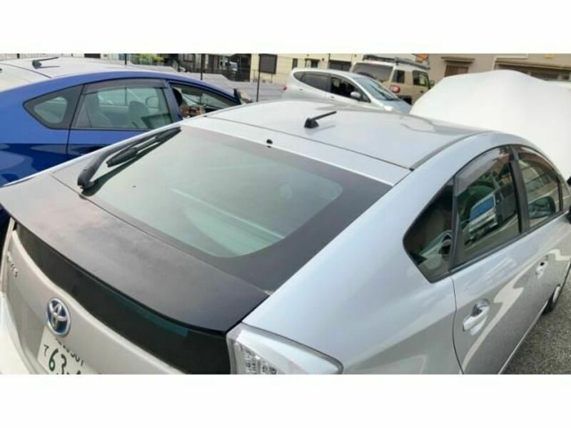 PRIUS-3