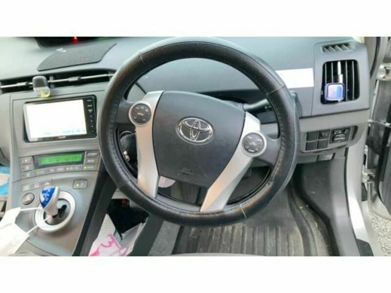 PRIUS-10