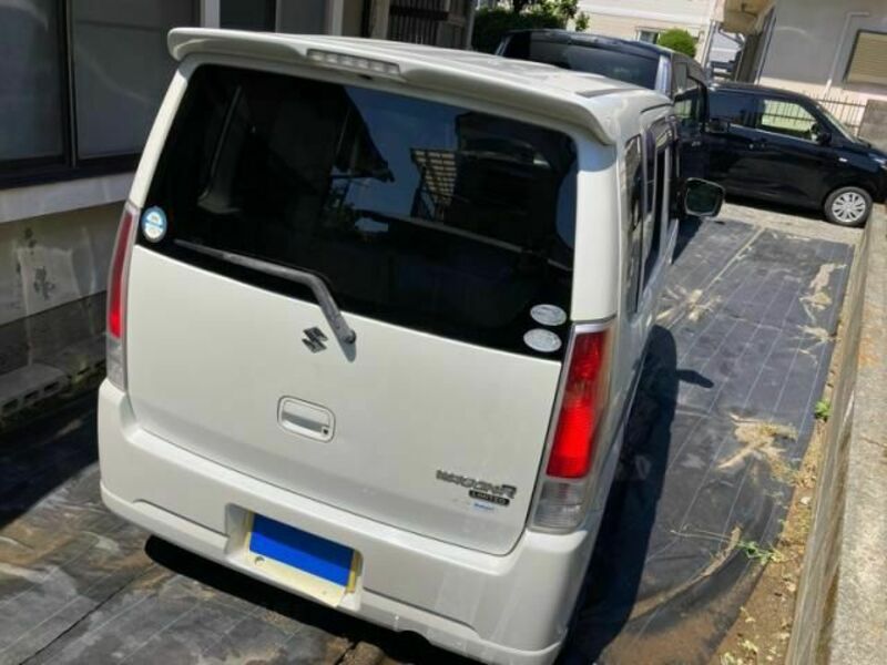 WAGON R-3