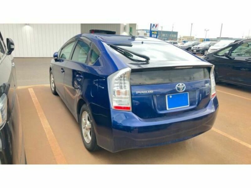 PRIUS-1