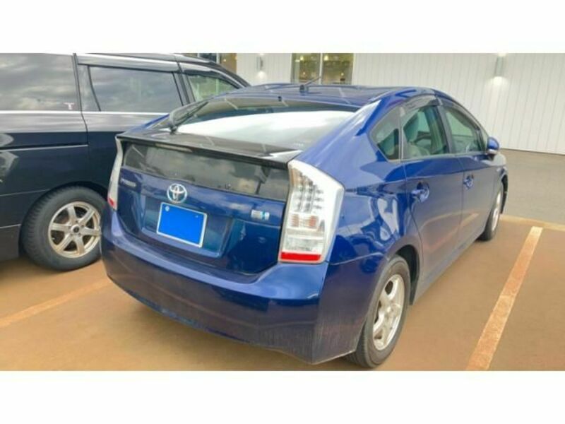 PRIUS-7