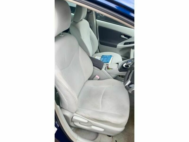 PRIUS-14