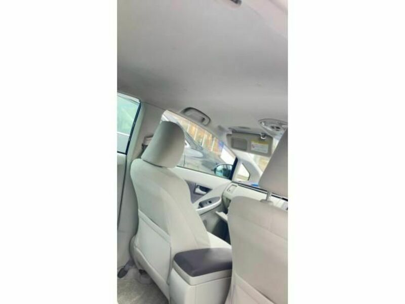 PRIUS-15
