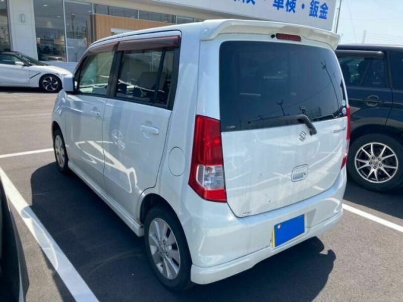 WAGON R-3