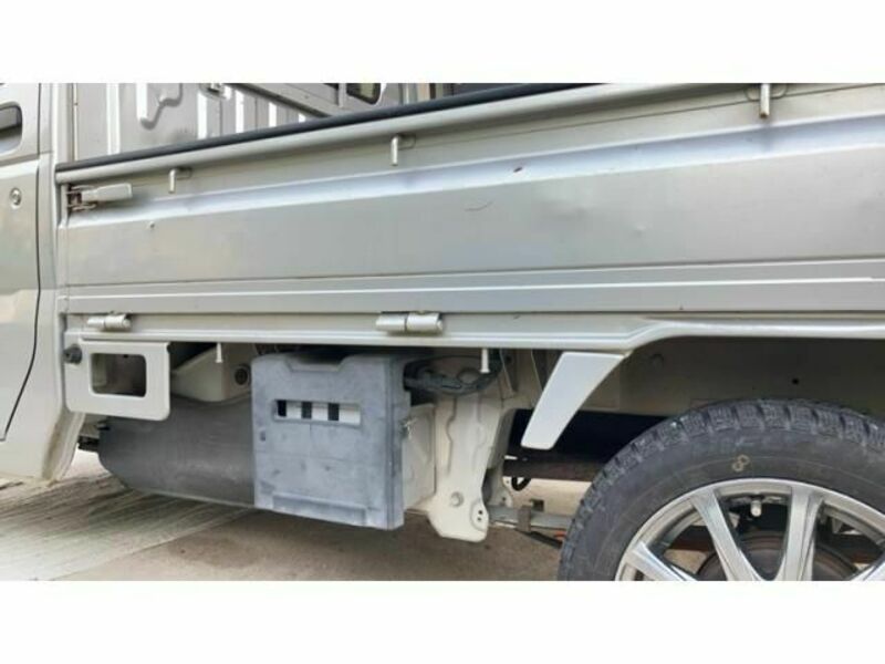 CARRY TRUCK