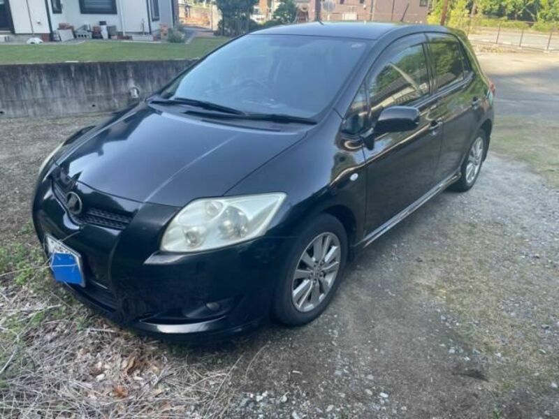 TOYOTA AURIS