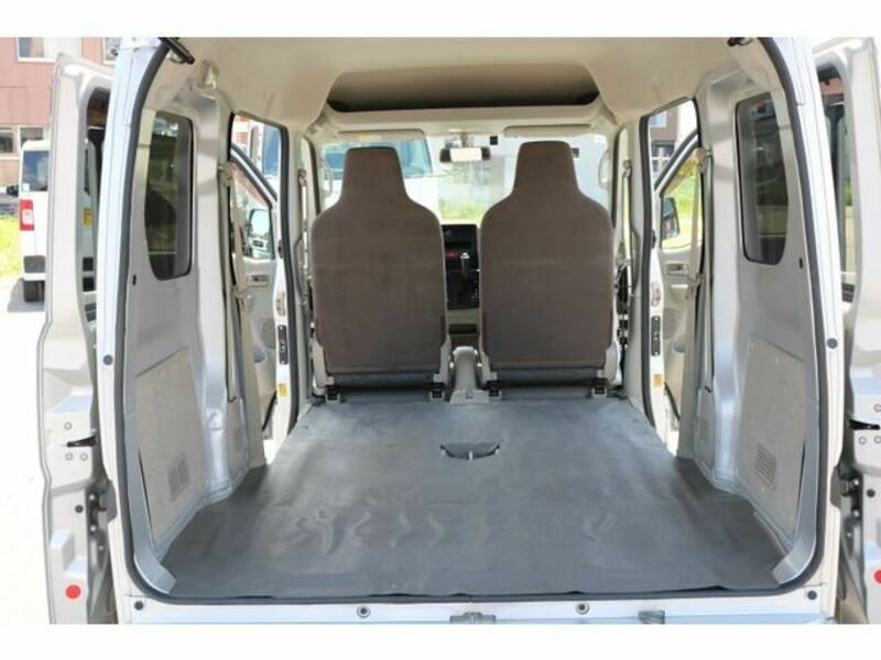 MINICAB VAN