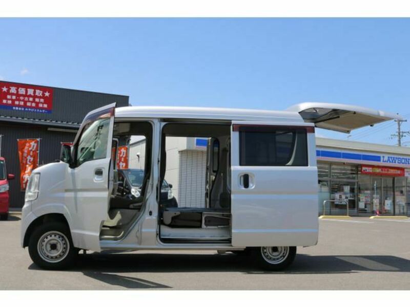 MINICAB VAN