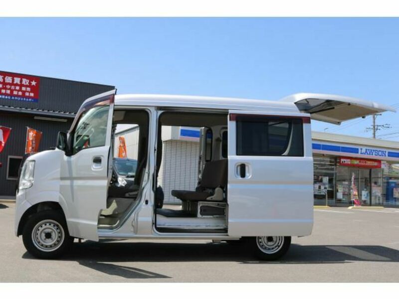 MINICAB VAN