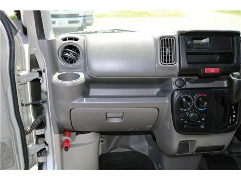 MINICAB VAN