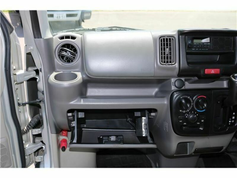 MINICAB VAN