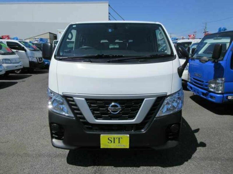 NV350 CARAVAN-4