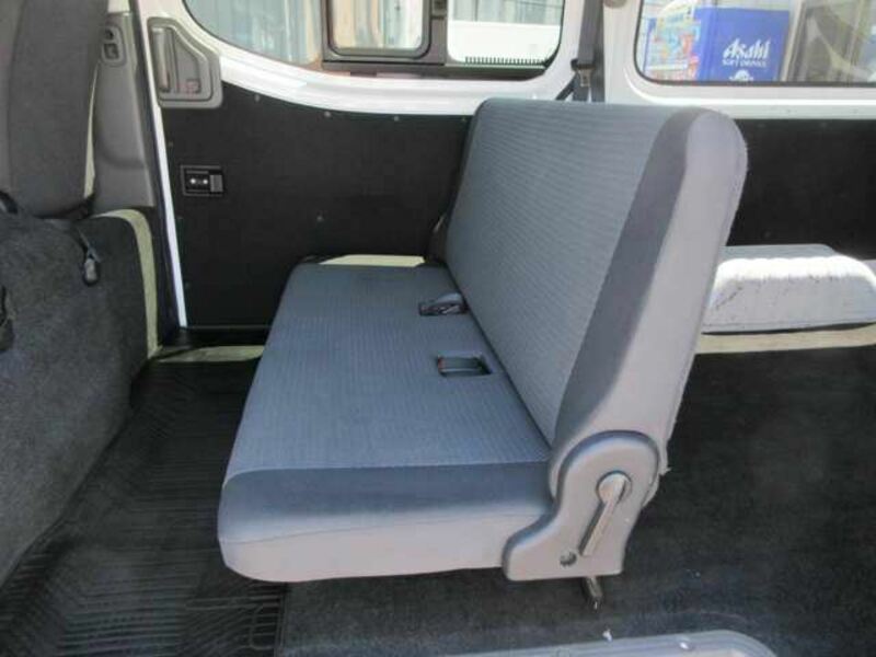 NV350 CARAVAN-17
