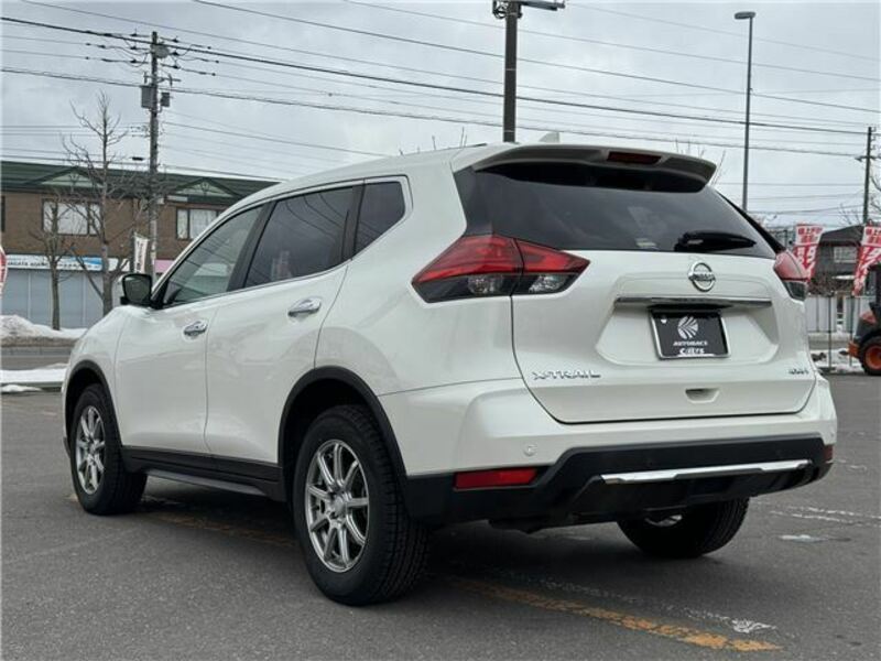 X-TRAIL-1