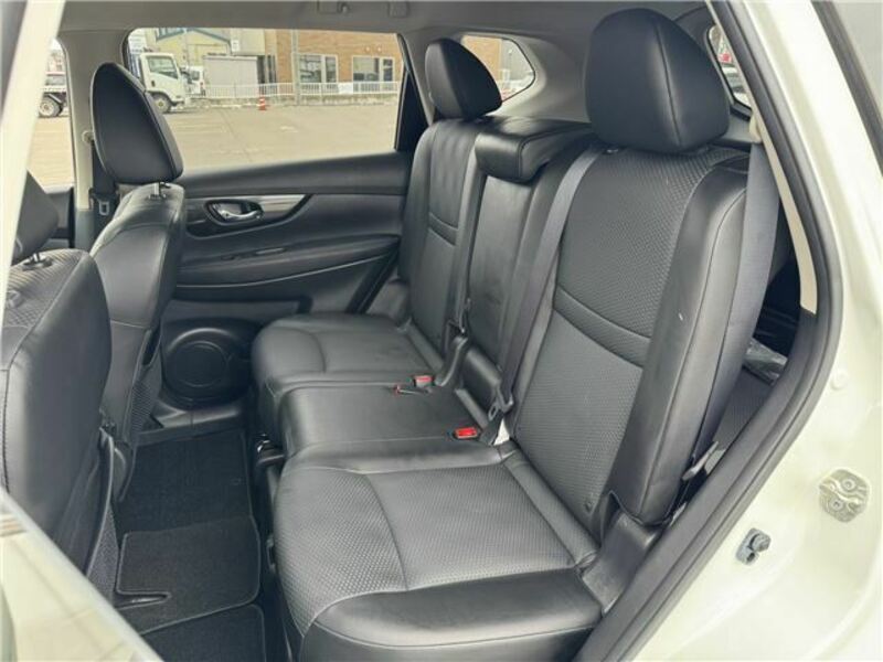 X-TRAIL-28