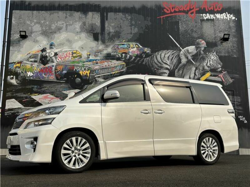 TOYOTA　VELLFIRE