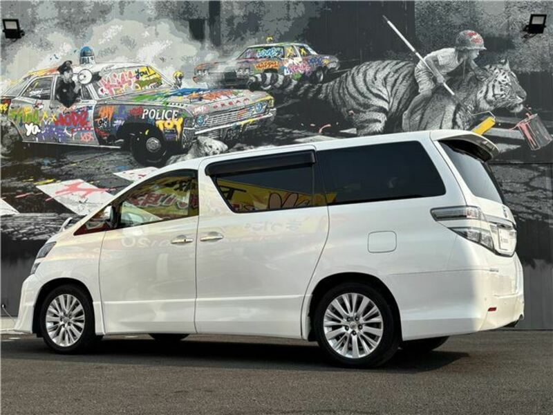 VELLFIRE-7