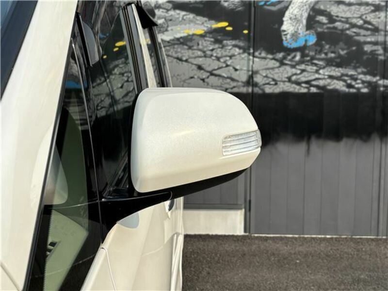 VELLFIRE-41