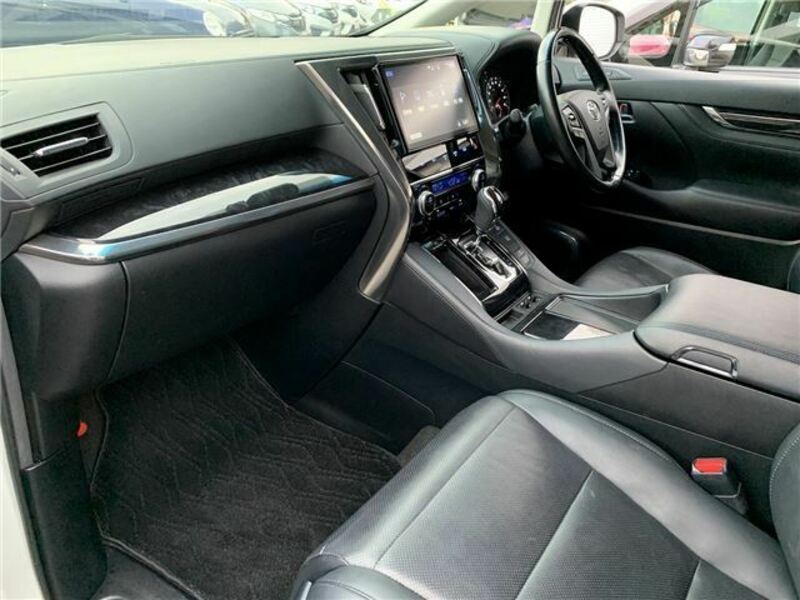 VELLFIRE-15
