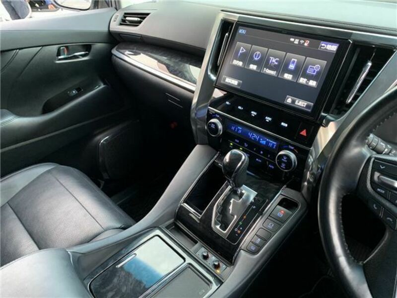 VELLFIRE-28
