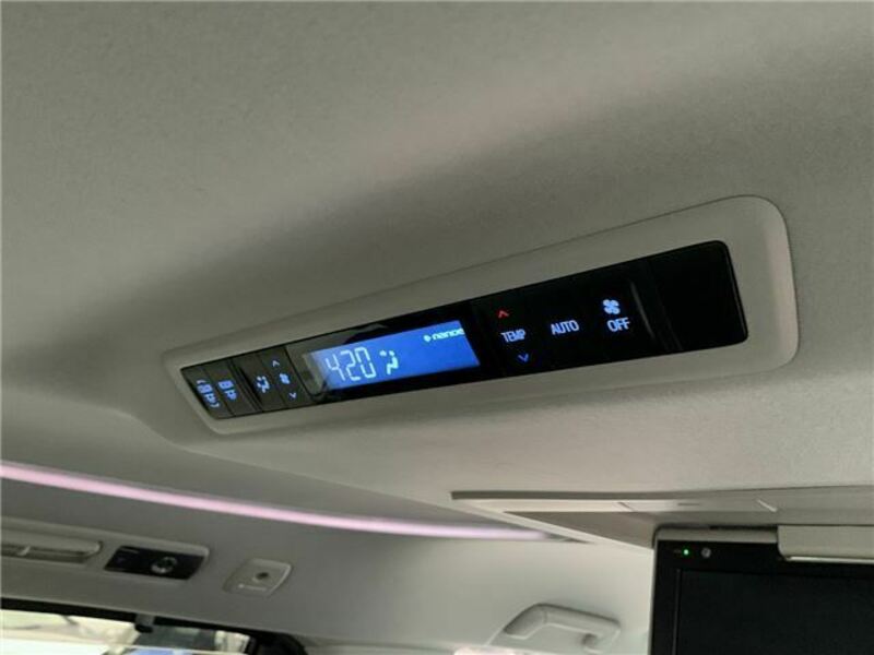 VELLFIRE-35