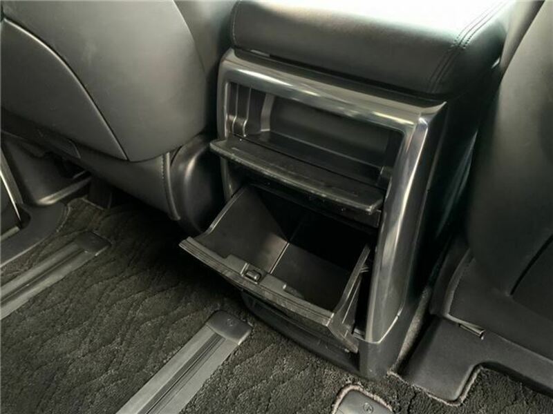 VELLFIRE-40