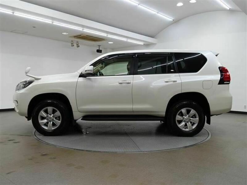 LAND CRUISER PRADO-1