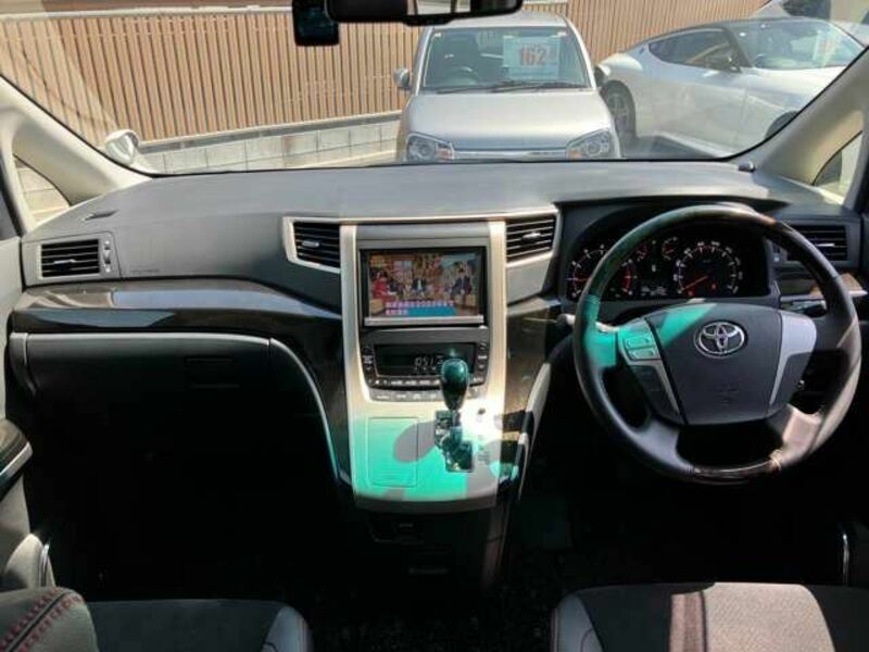 VELLFIRE-1
