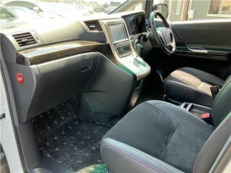 VELLFIRE-29