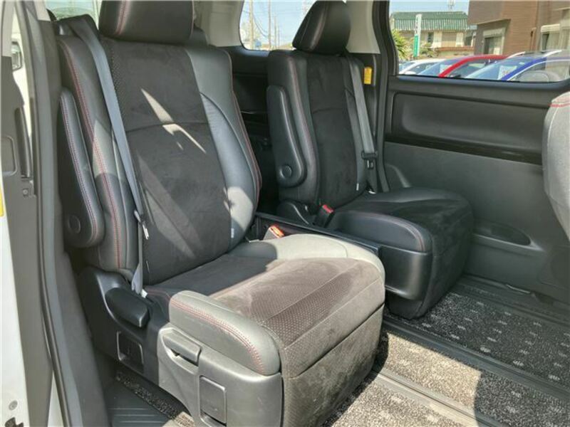 VELLFIRE-32