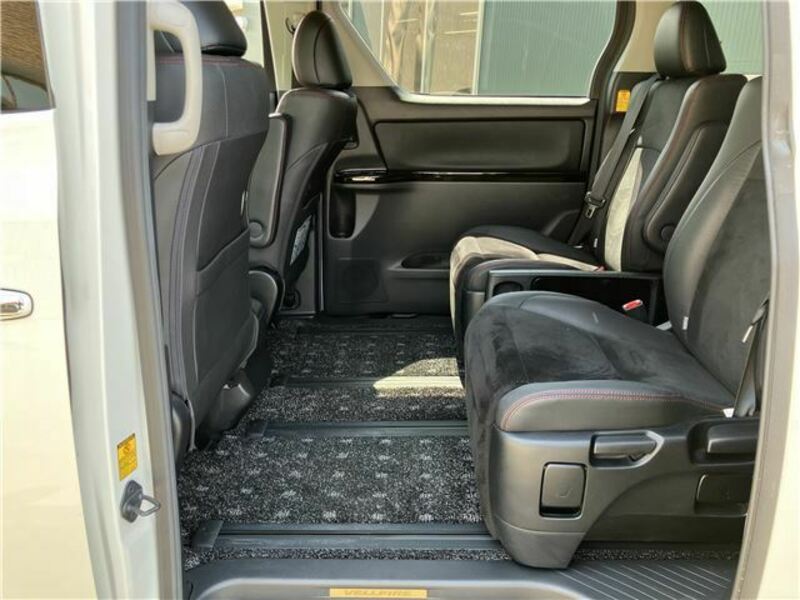 VELLFIRE-33
