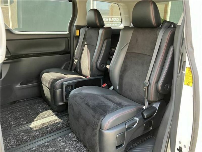 VELLFIRE-34