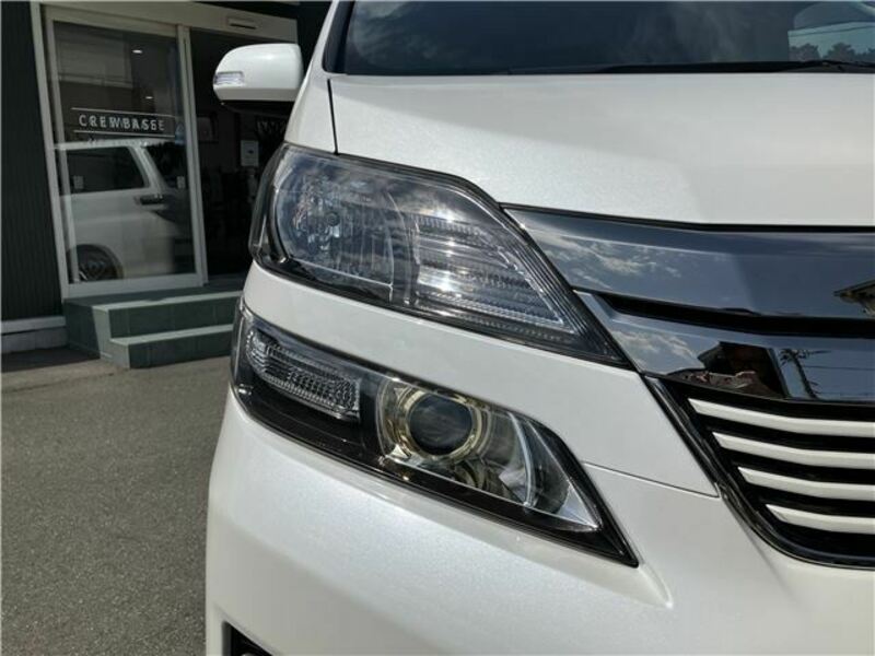 VELLFIRE-41