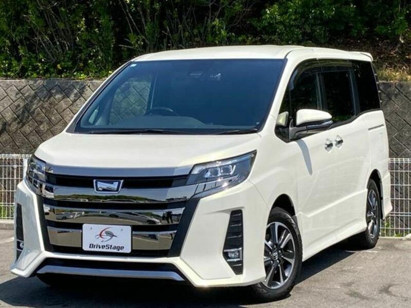 TOYOTA　NOAH