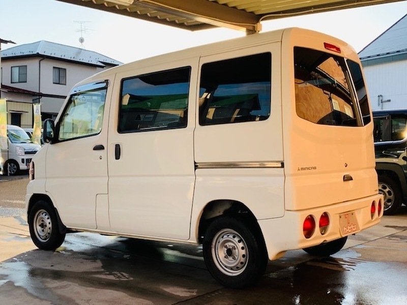 MINICAB VAN