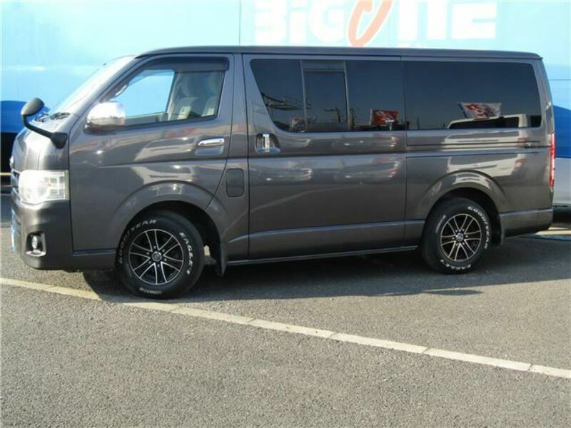 HIACE VAN-3